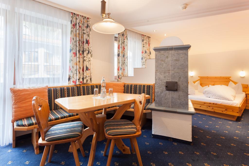 Sporthotel Cristall Fulpmes Ruang foto